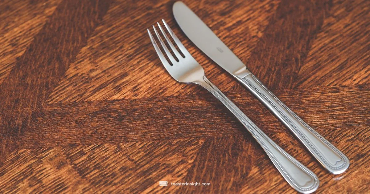 Sleek Black Silver Toaster - ToasterInsight