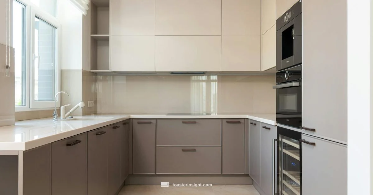 Toaster Oven vs Microwave - ToasterInsight