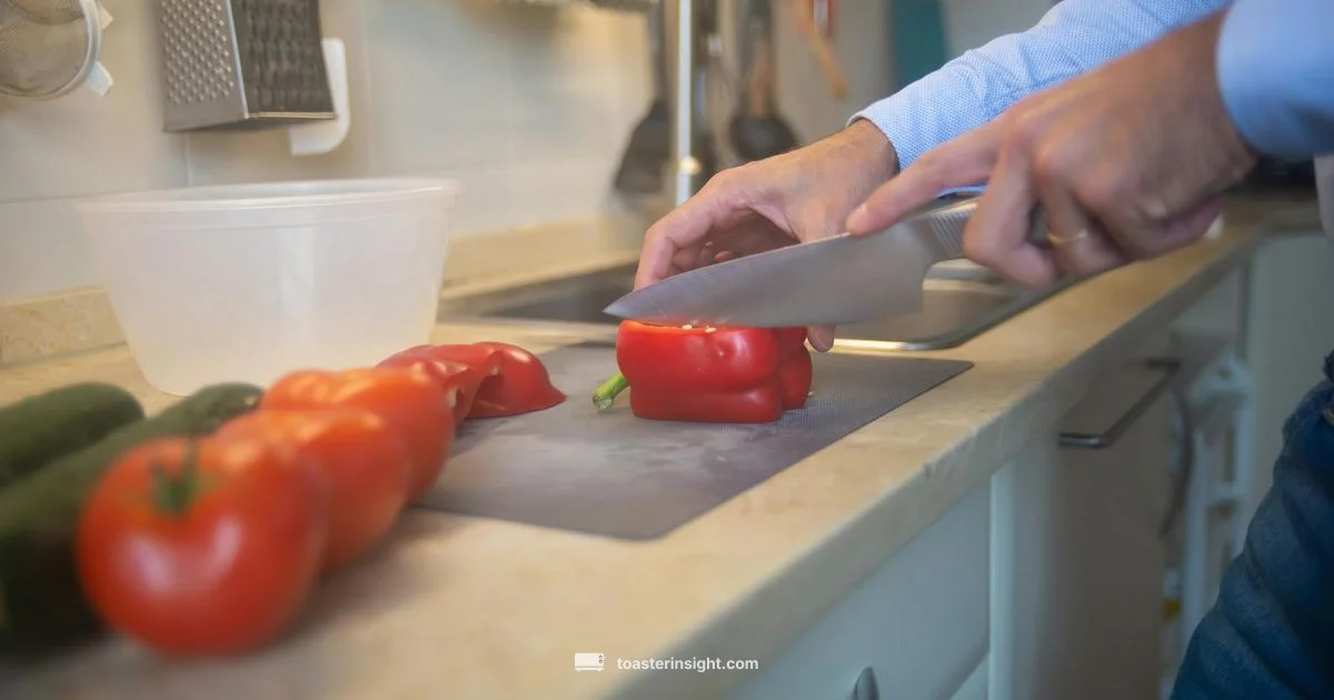 Red 4-Slice Style Red 4-Slice Style - ToasterInsight